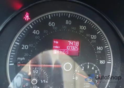 2010 Volkswagen New Beetle 2.5L from USA, damaged, VIN 3VWPG3AG7AM012990